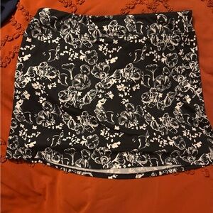 Soybu Black and White Floral Skirt